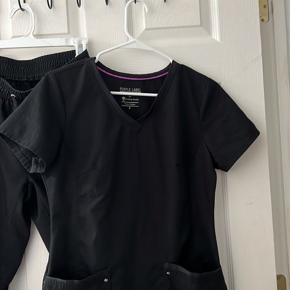 🩺Purple Label Yoga Style Black Scrub Set 🩺 - Picture 3 of 6